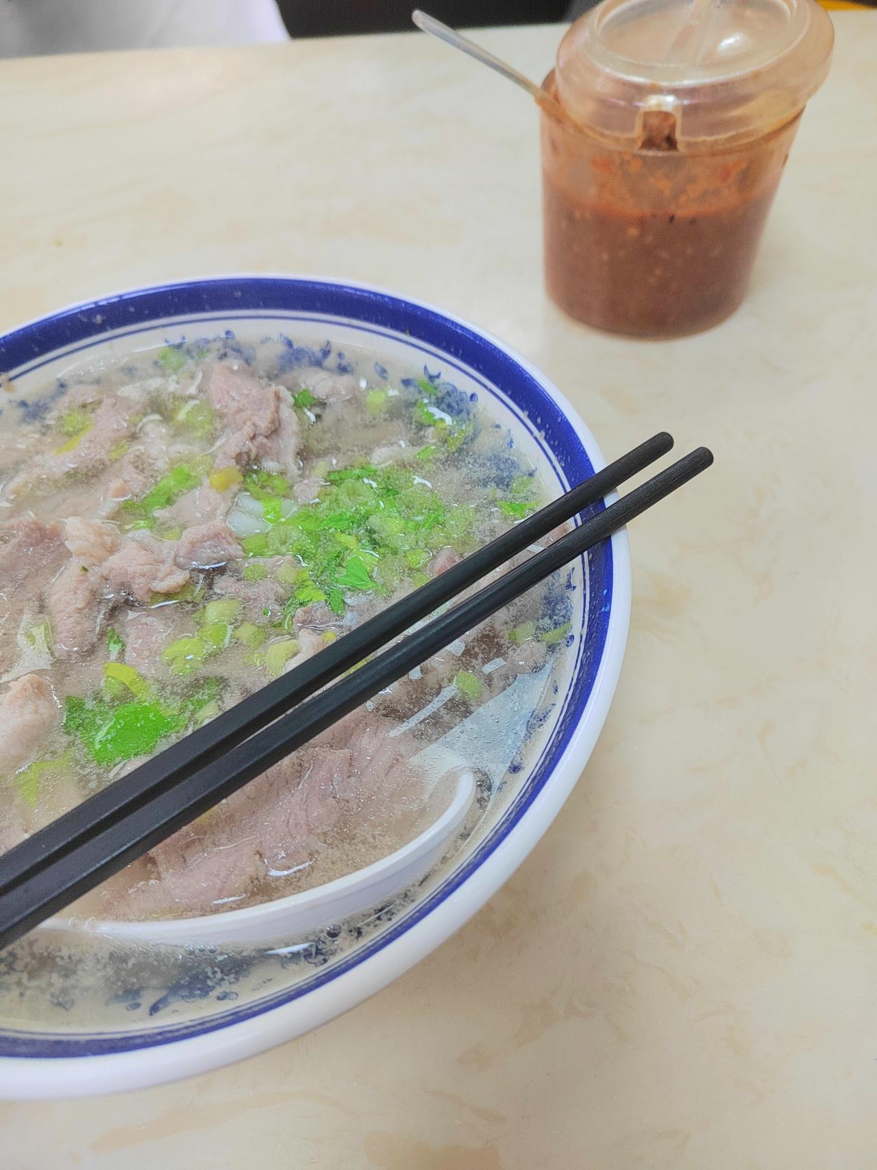 冬日生活打卡季一份暖烘烘的早餐，开启了最完美的一天，早上一定要保持心情好，吃的好