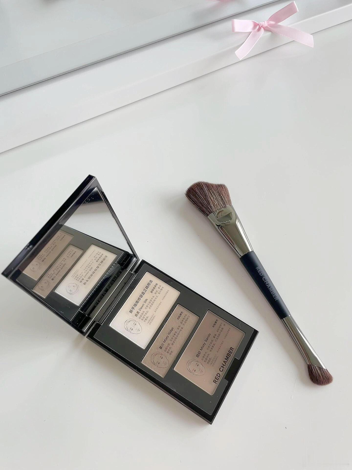 新入的一盘适合夏季韩系冷调修容～ ​​​