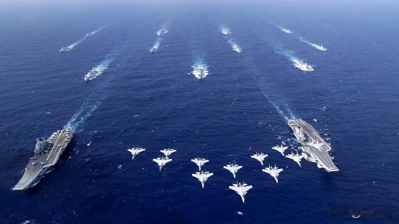 航母作战群的组成航母编队是现代海战的“海上堡垒”，以航母为作战核心，搭载舰载机形