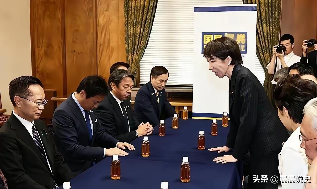 2700万对2500万！中国汽车掀翻日本25年全球销冠，这是时代的必然
 
据日