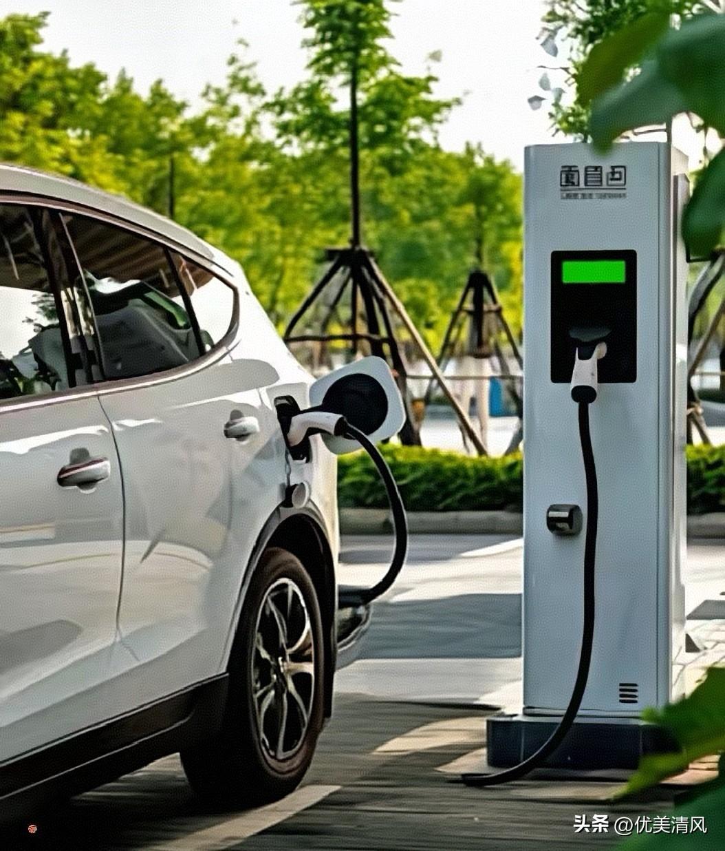 从2026年3月1日起，国家正式要求党政机关、事业单位、国企这些公共机构，必须安