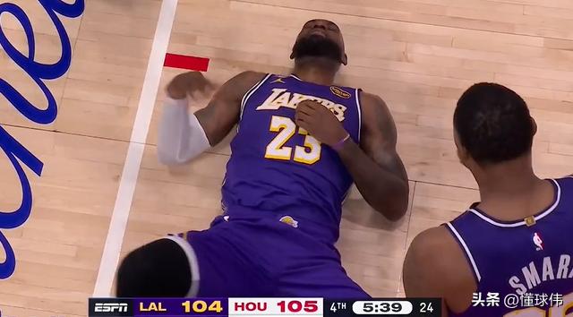 带伤坚持！斯玛特谈詹姆斯：

“勒布朗今天的表现极为高效。”

“他的状态非常好