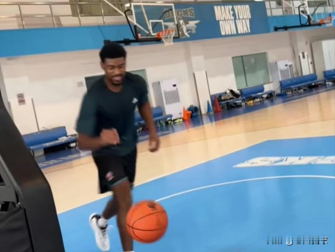 北京北汽恢复训练…今天也就是大年初六，北京北汽已经收队返回首钢训练场开始训练…如