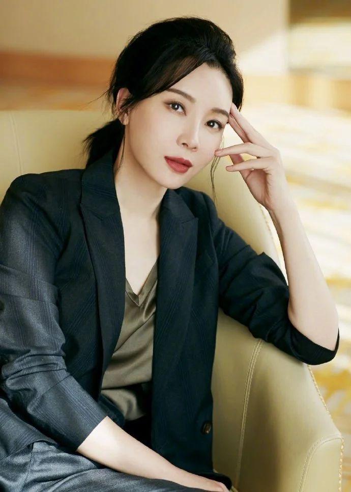 女老板暗示出轨，竟让公司地位瞬间崩塌，背后真相令人震惊！

李然是一家中型科技公