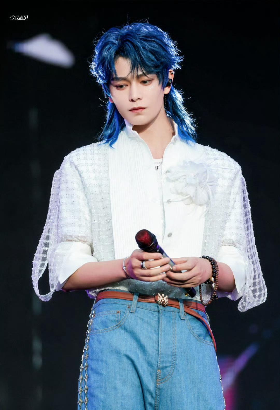 dyxx ﻿丁禹兮赵皑 

丁禹兮，你不知道吧，我对你的情感已经悄悄长成了一整片