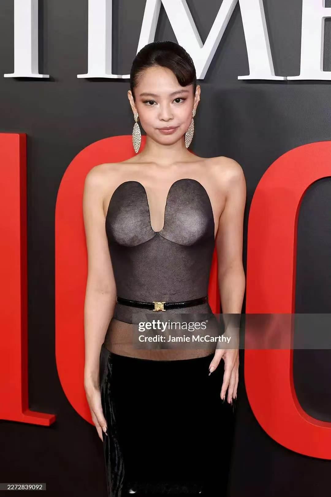 jennie秀场造型jennie秀场造型g社生图 啊啊啊女神永远能hold住各种