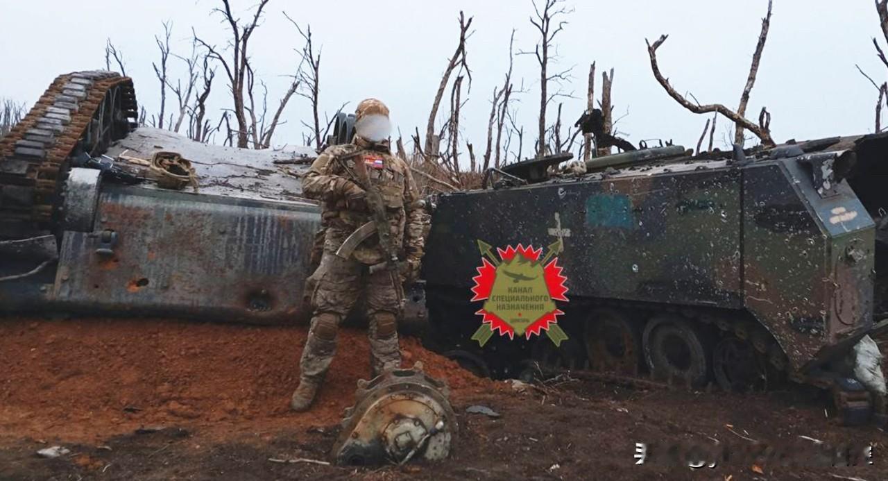 【红军城正在展开近距离巷战，双方伤亡率高达70%左右】
     据凤凰卫视战地