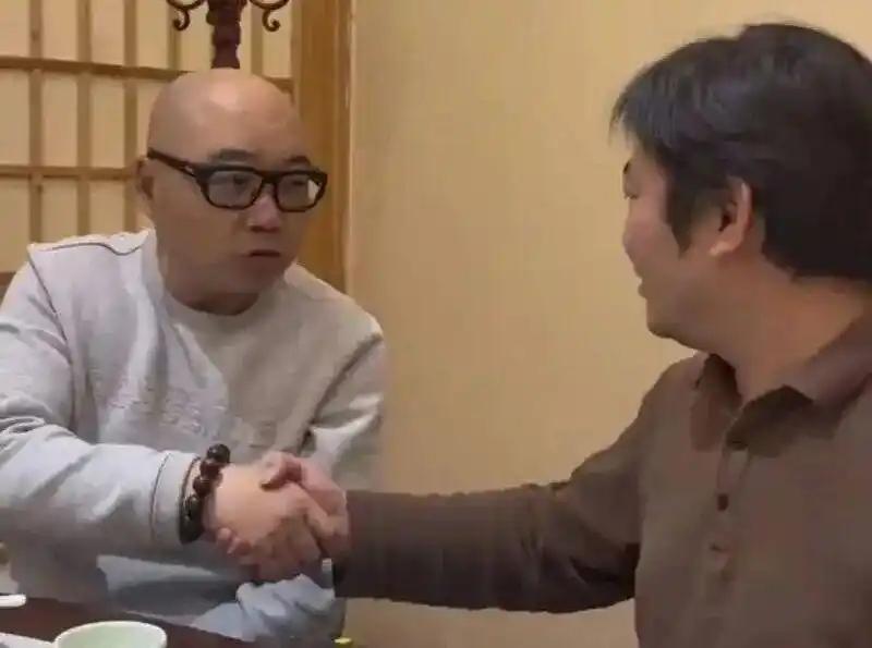 张雪离开这2年，凯越机车过的怎么样？

张雪和凯越机车严凯聚在一起，握手言和了，