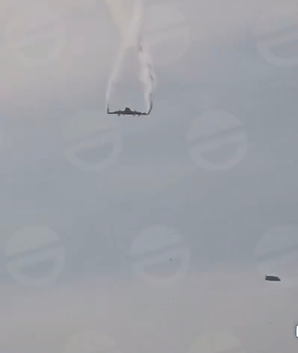 一架从阿塞拜疆飞回土耳其的土耳其空军C-130运输机在格鲁吉亚领空发生空中解体，