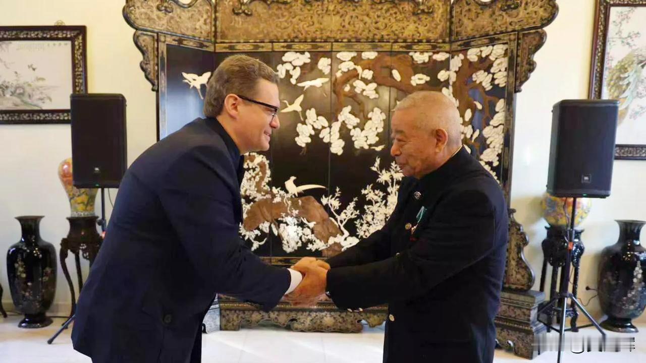 【普京的决定：俄罗斯联邦友谊勋章授予中国武术协会副主席】

11月22日，俄新社