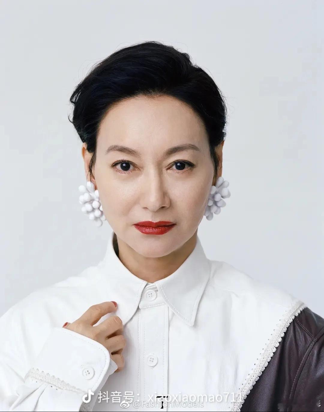 惠英红探班九门浴池戏一场经典戏份的幕后趣事，惠英红探班《九门》浴池拍摄现场，关心