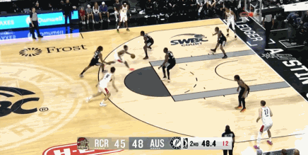 开始兑现天赋了
杨瀚森今天打得真好啊
今天G联赛混音对阵奥斯丁马刺的比赛中，杨瀚