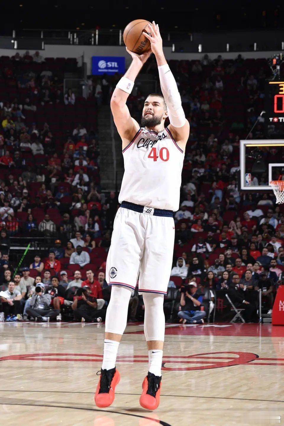 祖尼尔什么时候也练一手三分？