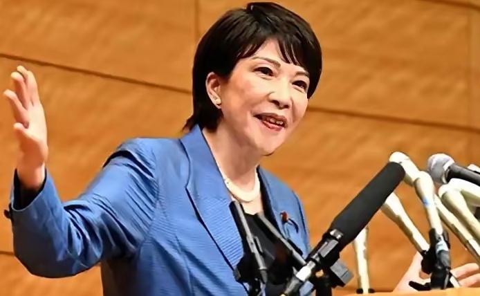 最近日本政坛真热闹，高市早苗的位子，真的要坐不住了？
这段时间日本政坛内部动态接