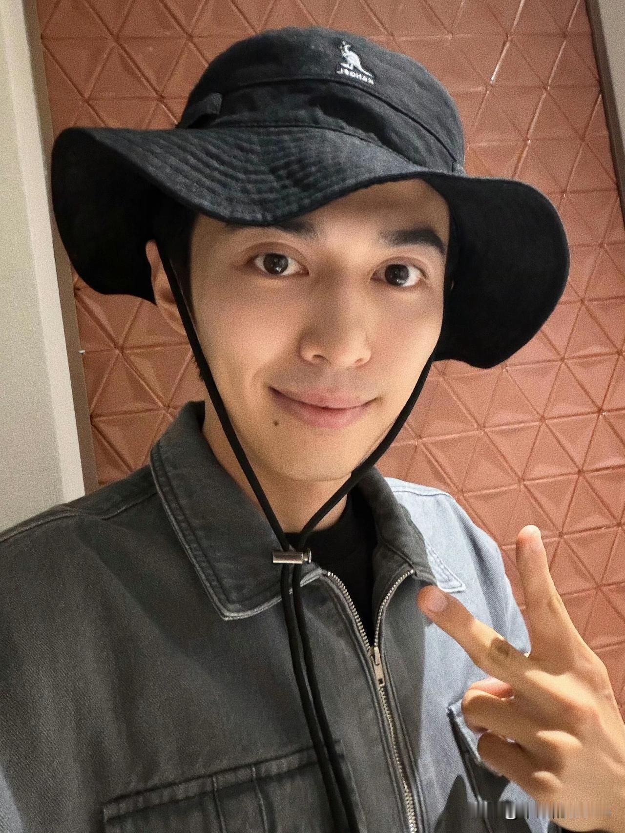 赵小童真的是个性情中人，十个勤天的其他弟弟要不是就在开演唱会，要不是就在出席商业