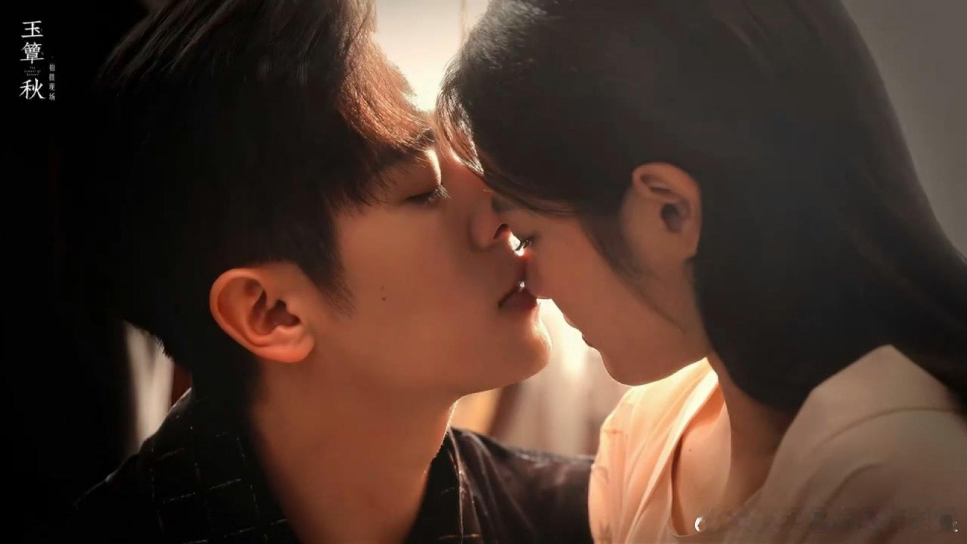 丞磊徐若晗玉簟秋吻戏丞磊徐若晗玉簟秋鼻尖吻丞磊徐若晗《玉簟秋》吻戏，太甜了 