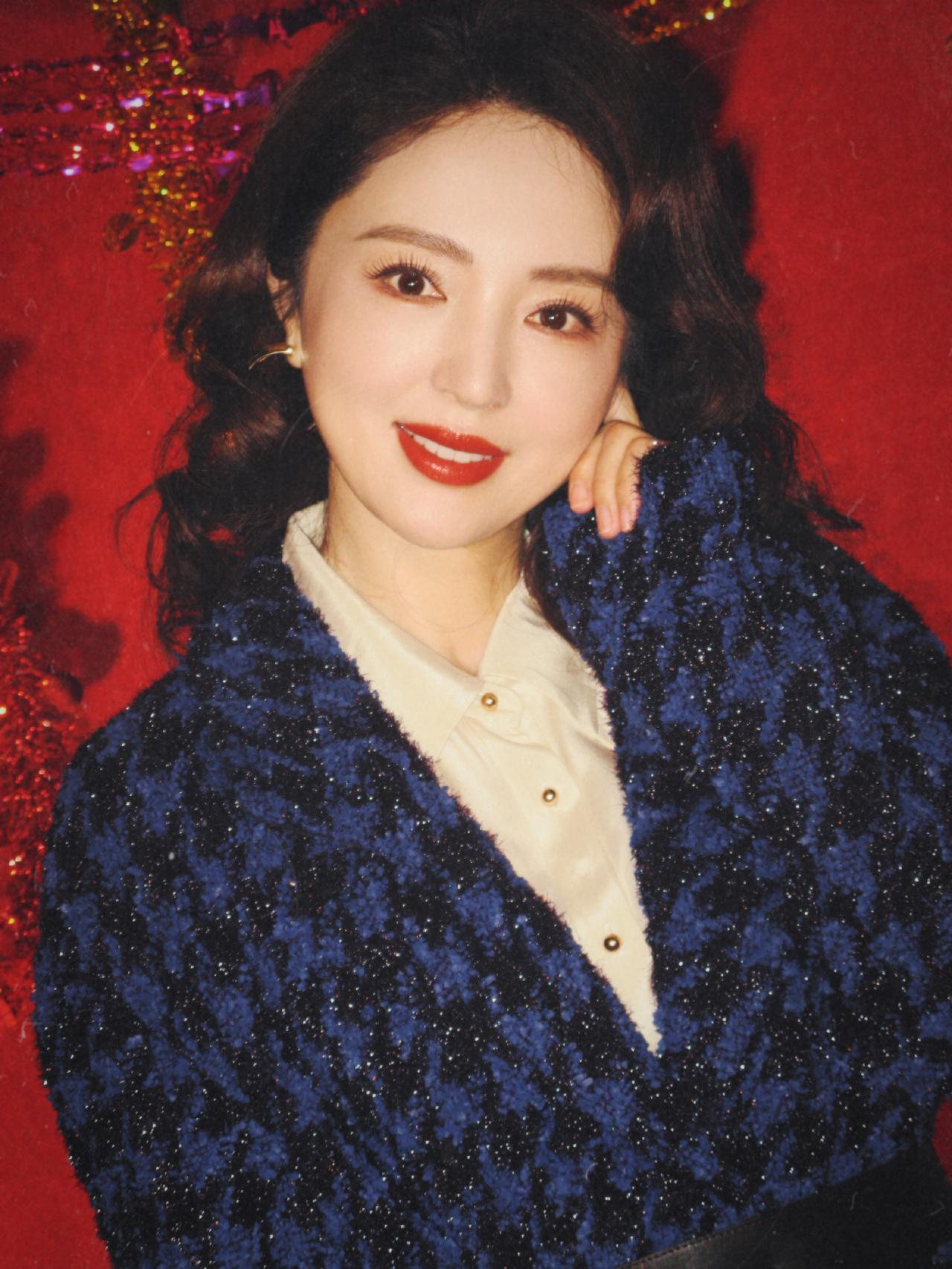 晒图笔记大赛成熟美人明星穿搭写真