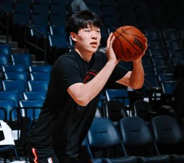 心疼！

杨瀚森身体不适缺训，原因竟然是这个！

12 月 10 日，开拓者记者