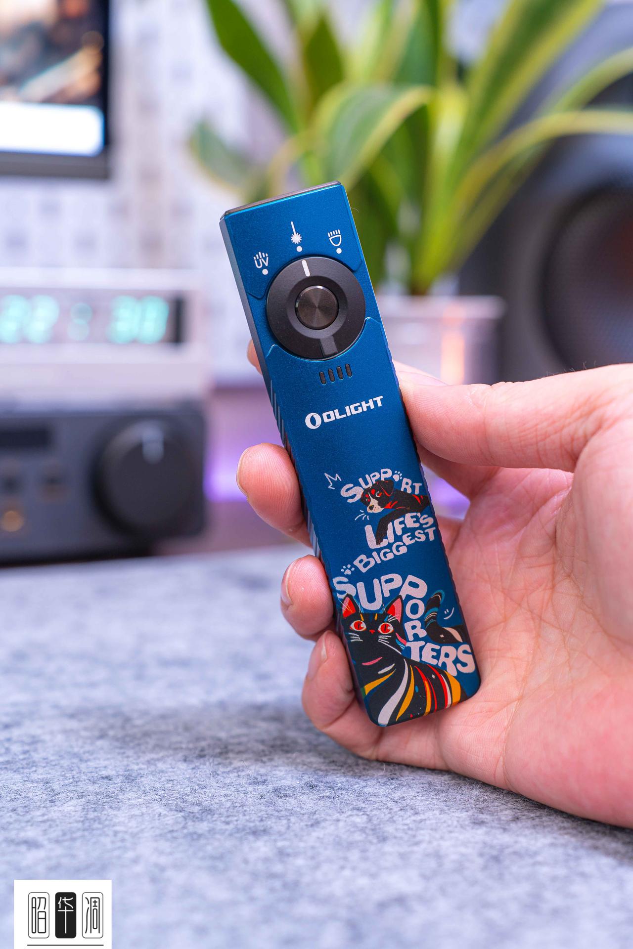 现在的手电居然玩的这么花｜傲雷司令官PRO
入手背景
最近又重拾户外爱好，和几个