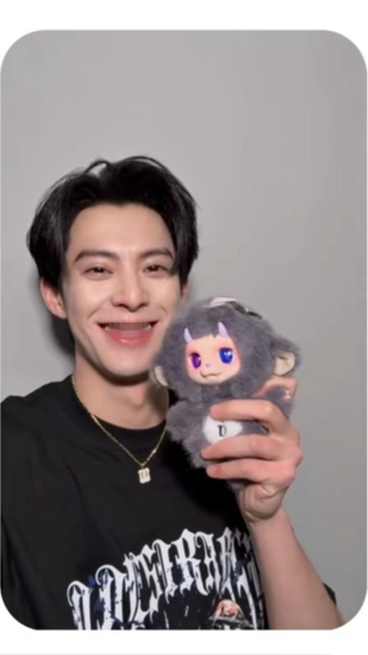 小D你爹中气十足哈哈哈哈哈哈哈哈哈 