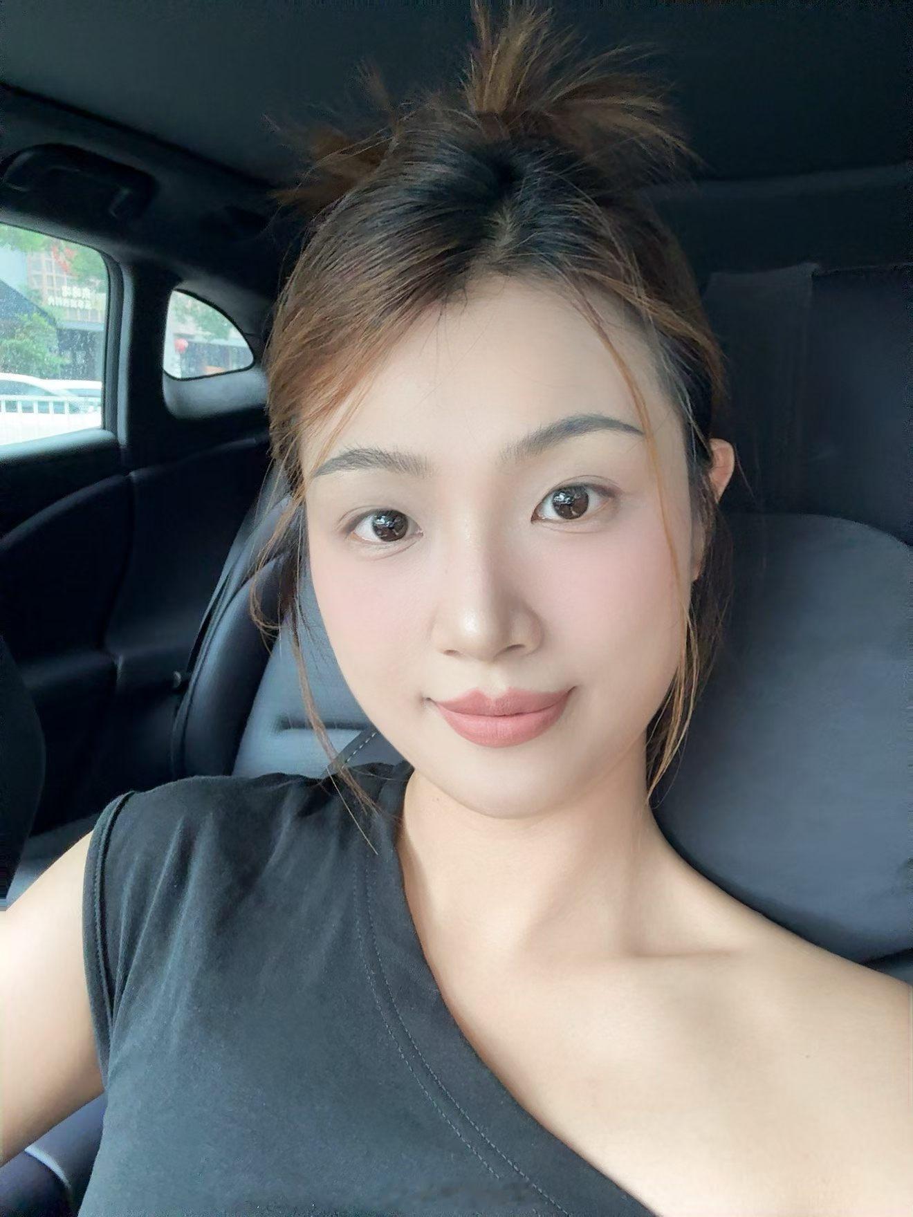 22岁太渺小了按照正常步伐，这个年纪刚大学毕业，没有钱没有事业，一切都刚刚开始，