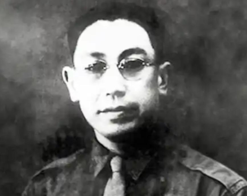 郭汝瑰起义后，一直以为自己权谋高超，直到建国后，他才知道，之所以能活到解放，全靠