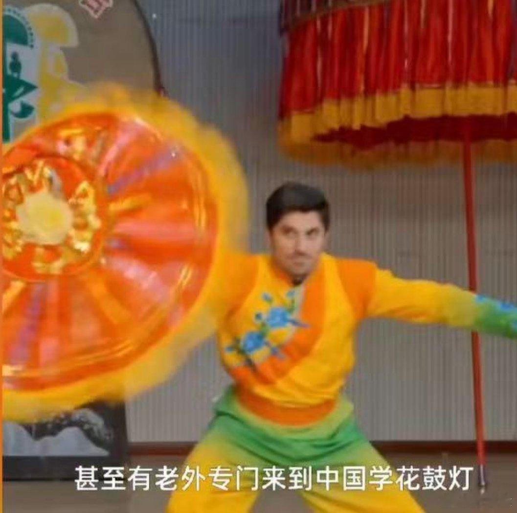 闪身步在外网迎来最强宣发期当闪身步火到海外，连明星帕梅拉也加入翻跳队伍，这波民间