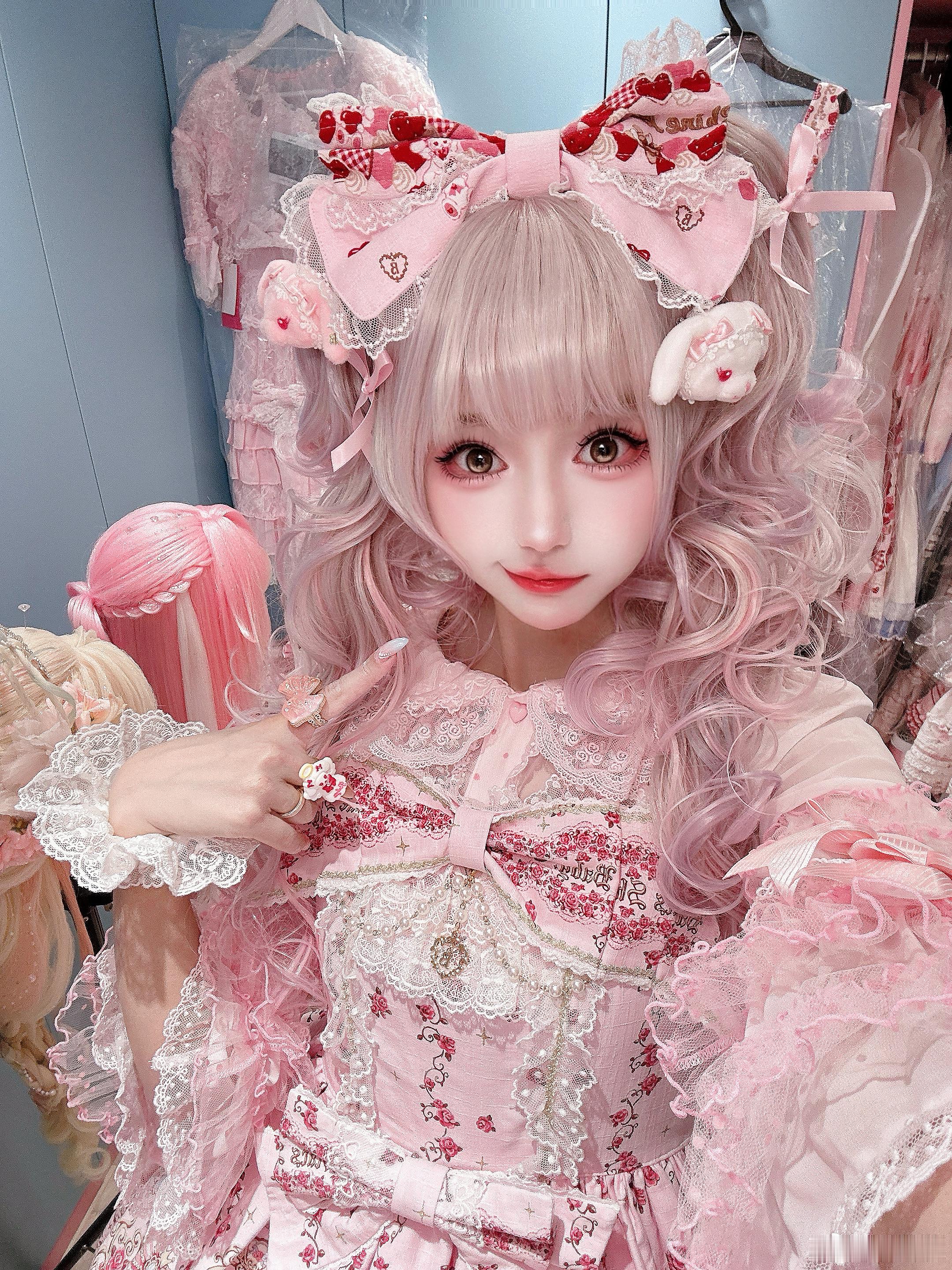 公主出门🎀👗：baby兔熊花墙LOLITA[超话]lolita装扮lo娘日常
