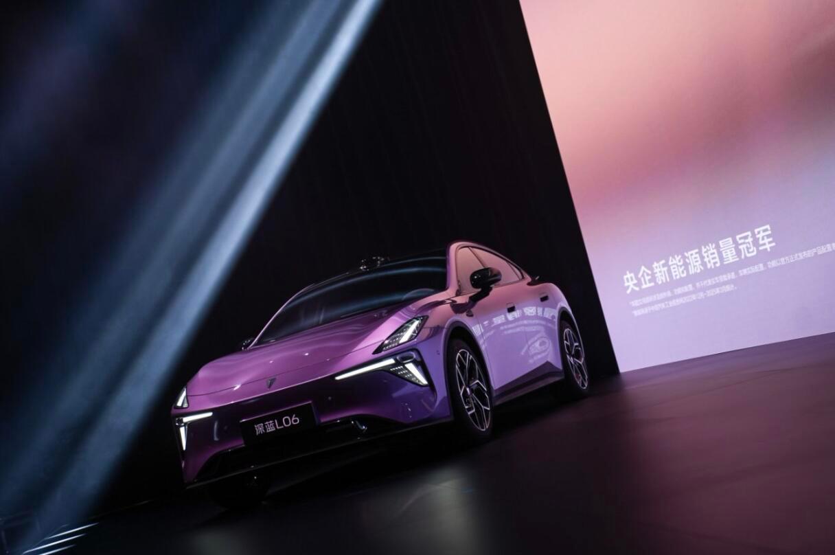 深蓝L06就是这句话的具象化。它没堆砌花哨的加速数据，而是把功夫下在看不见的地方