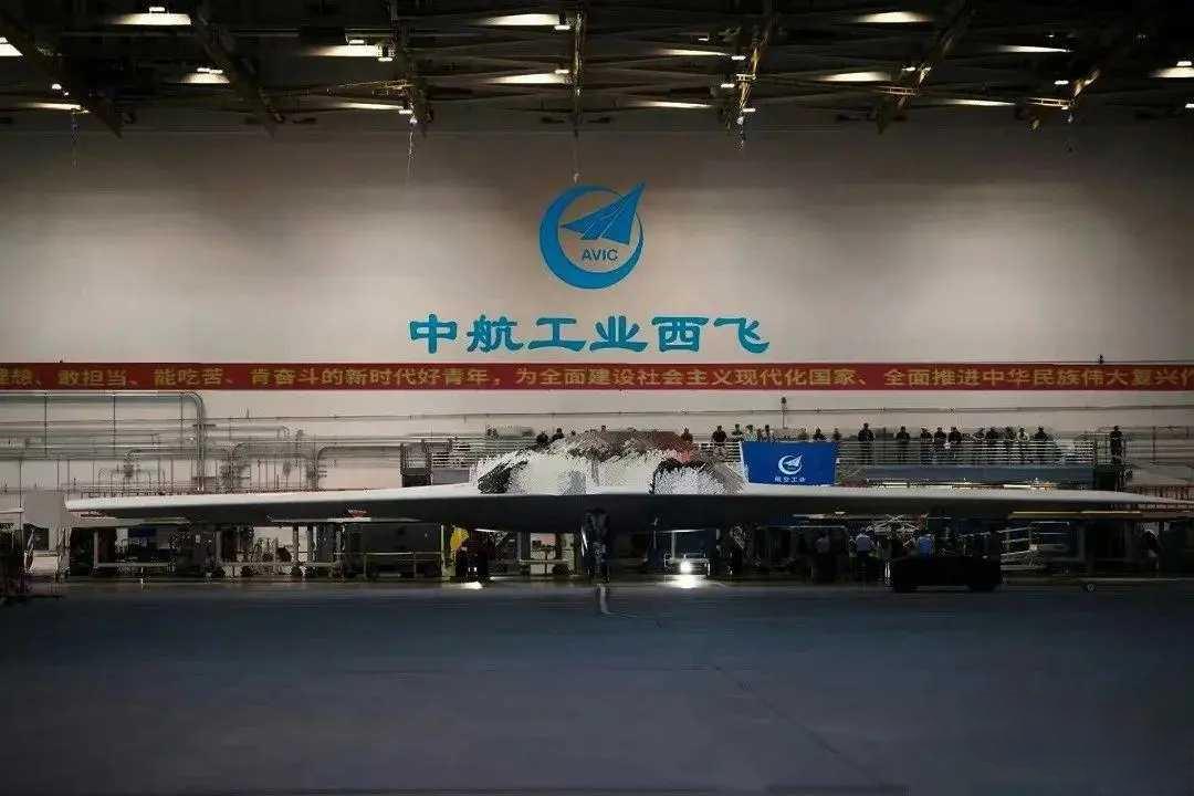 #空军副司令：轰-20将很快正式公布#

期待轰-20横空出世。

我们也补上了