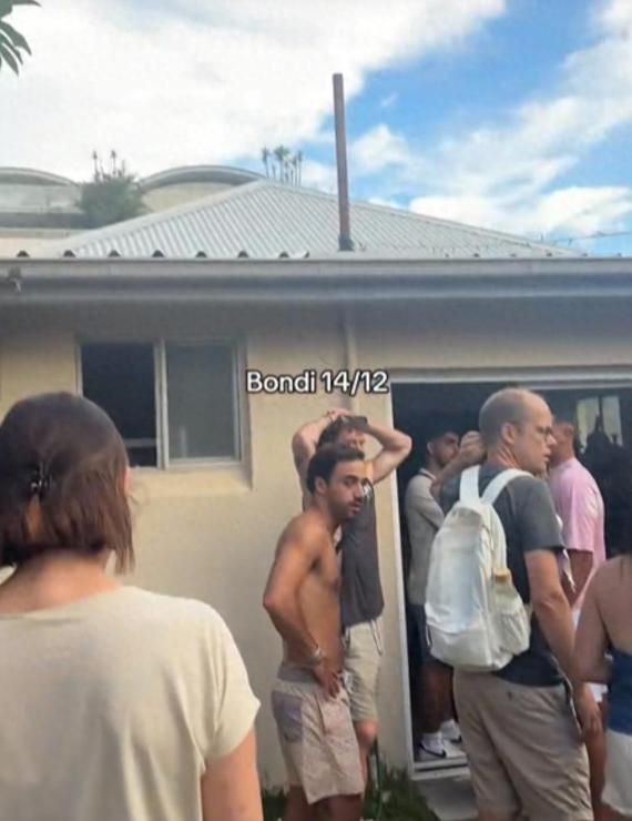 【16人遇难的海滩惊魂，救生员冒死救溺水者，居民庇护20余难民】澳大利亚悉尼邦迪