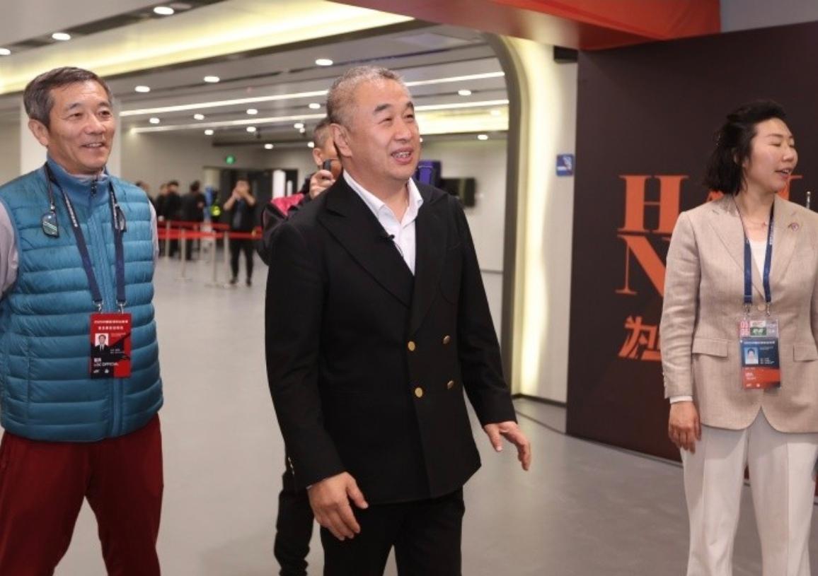 青岛海牛：明年力争重回中超，年轻人是冲超基石。球迷：明白了，老乔故伎重施，喊个响
