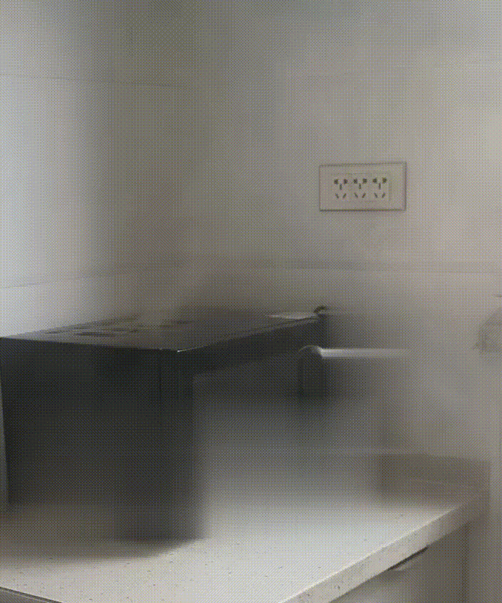 再也不打算买微波炉了，看到一堆功能我还挺开心，结果刚买回来热了个馒头，刚一打开里