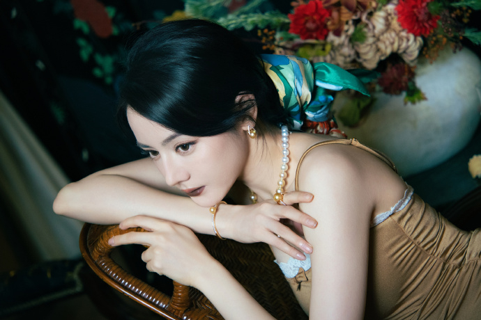 迪丽热巴没有想回到过去的想法迪丽热巴说做演员没有捷径可走 受访称自己不会有什么遗