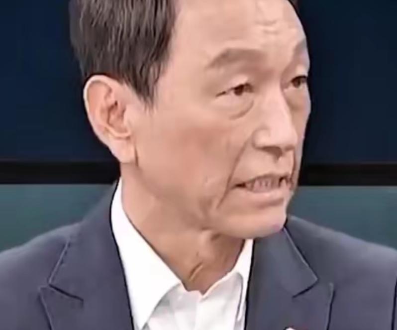 台湾李喜明戳破谣言：解放军不是不敢打，是另有考量
 
岛内彻底炸锅了！台湾前参谋