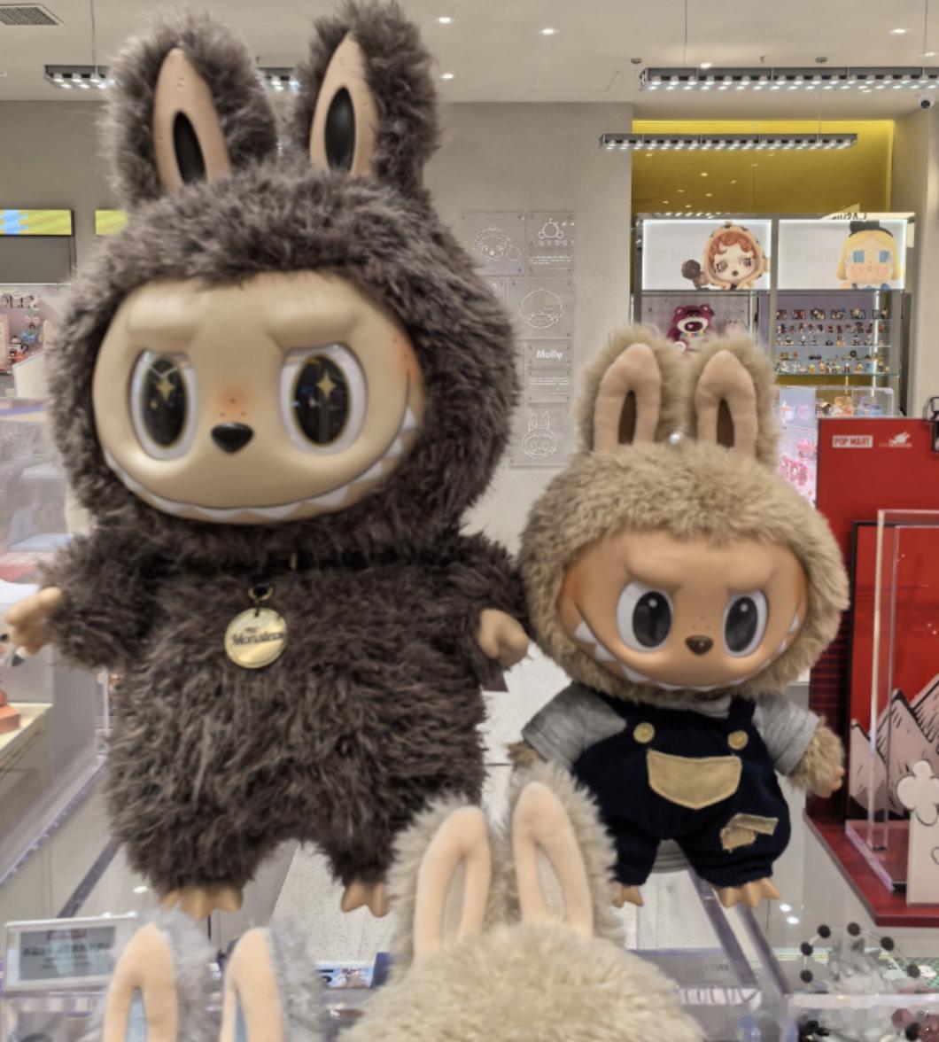 王宁被喊话回购泡泡玛特股票近日，泡泡玛特创始人、董事长兼CEO王宁现身公司旗下C