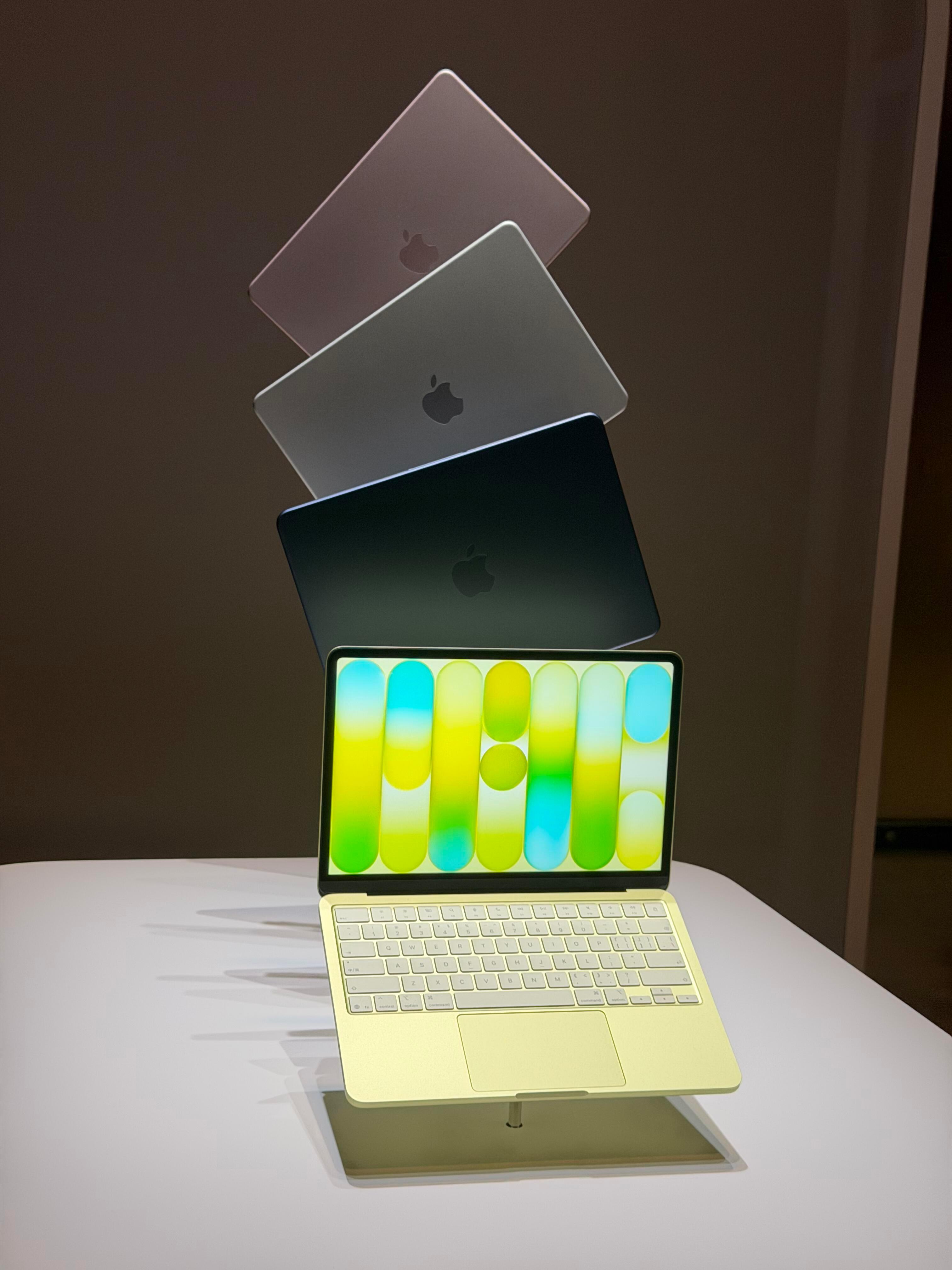 这次MacBook Neo的四个配色都很春夏啊，不过虽然价格降下来了，但配置也做