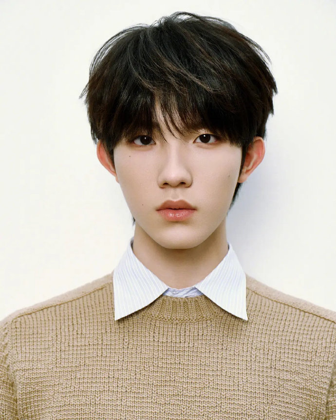 Prada怼脸图，苏新皓赢麻了米兰时装周