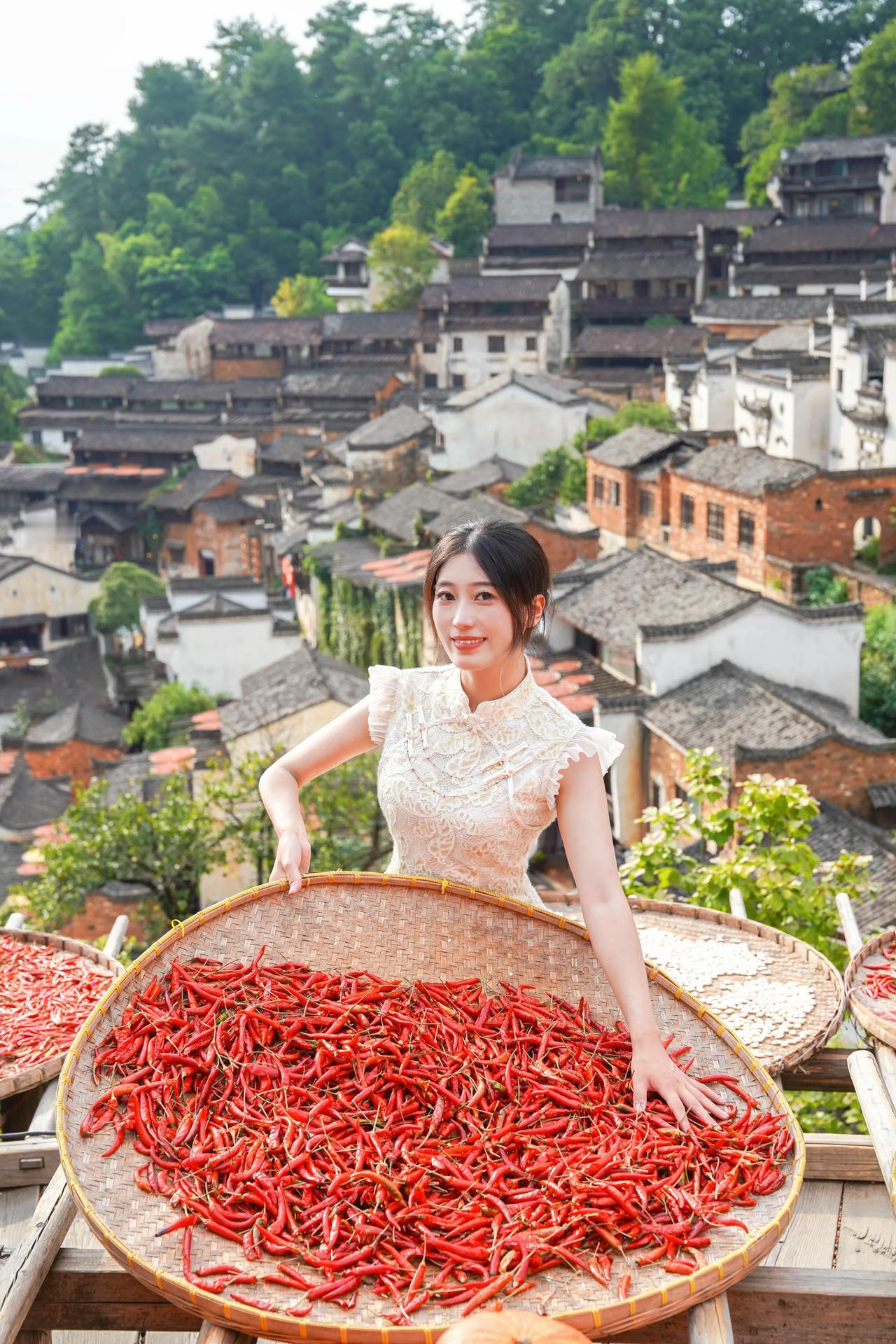 篁岭最详细网红打卡机位，一起来晒秋！

去篁岭旅游偶遇晒秋节开幕，整个活动精彩十