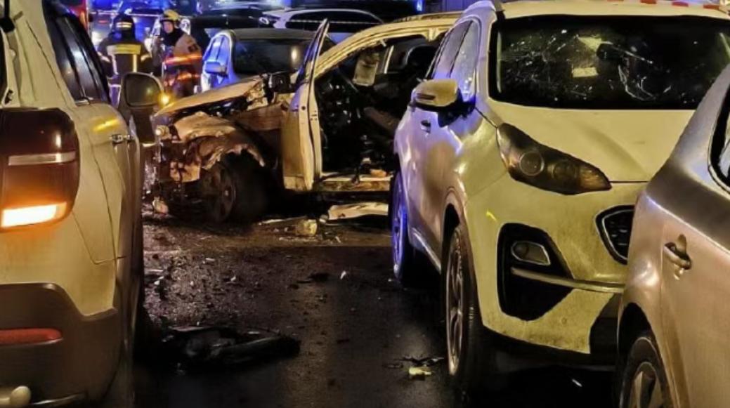 惨无人道！
泽连斯基翻脸不认人！
乌克兰光天化日发动轰炸，普京亲信当场丧生！
