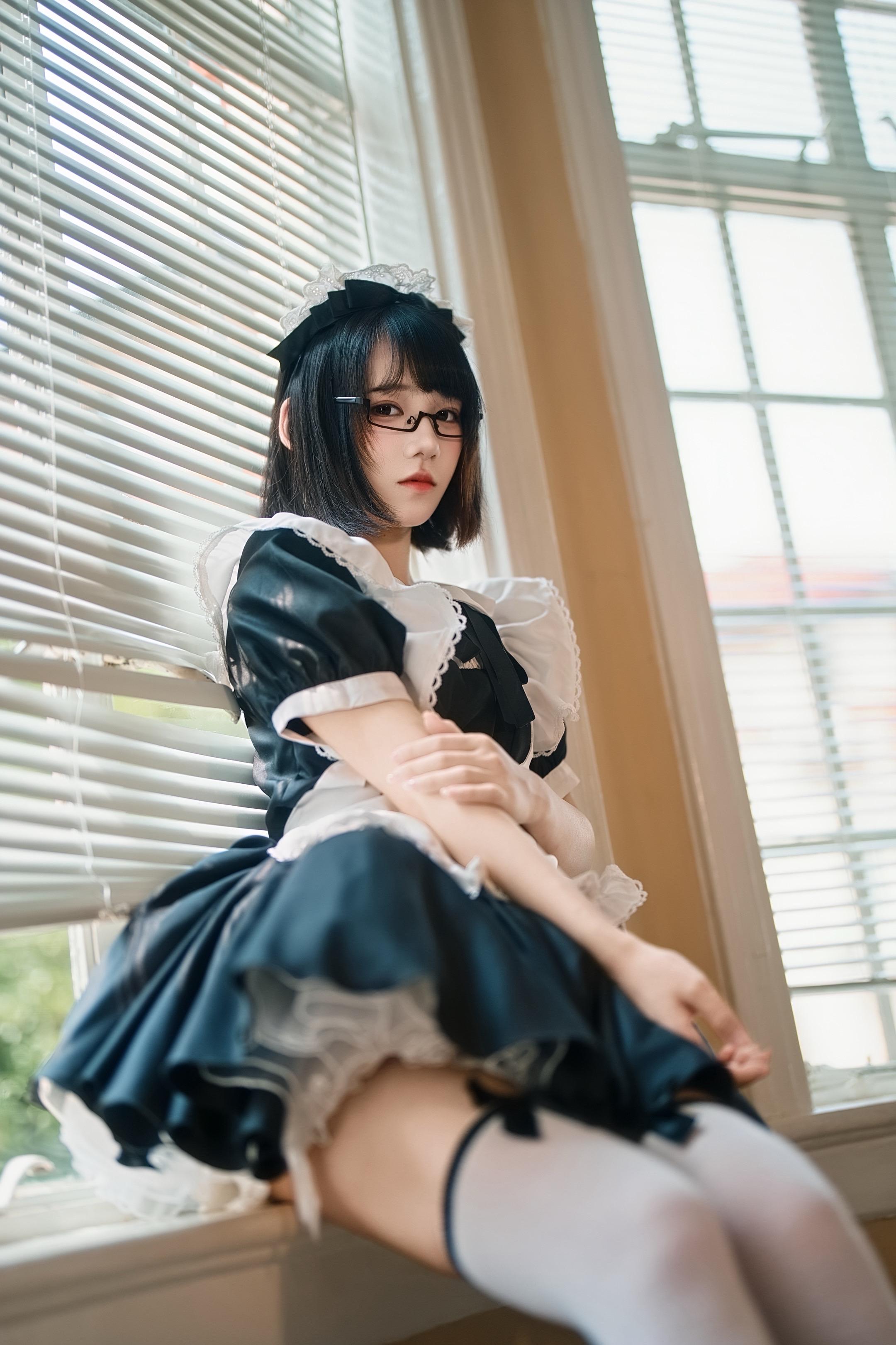 「窗边女仆 · 夏日限定营业」。