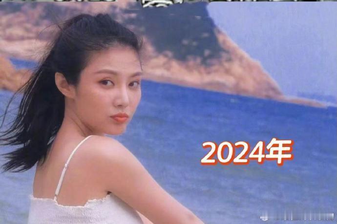 #徐冬冬16年前就长这样了#瞧瞧徐冬冬 16 年前的旧照，和现在几乎毫无差别，这