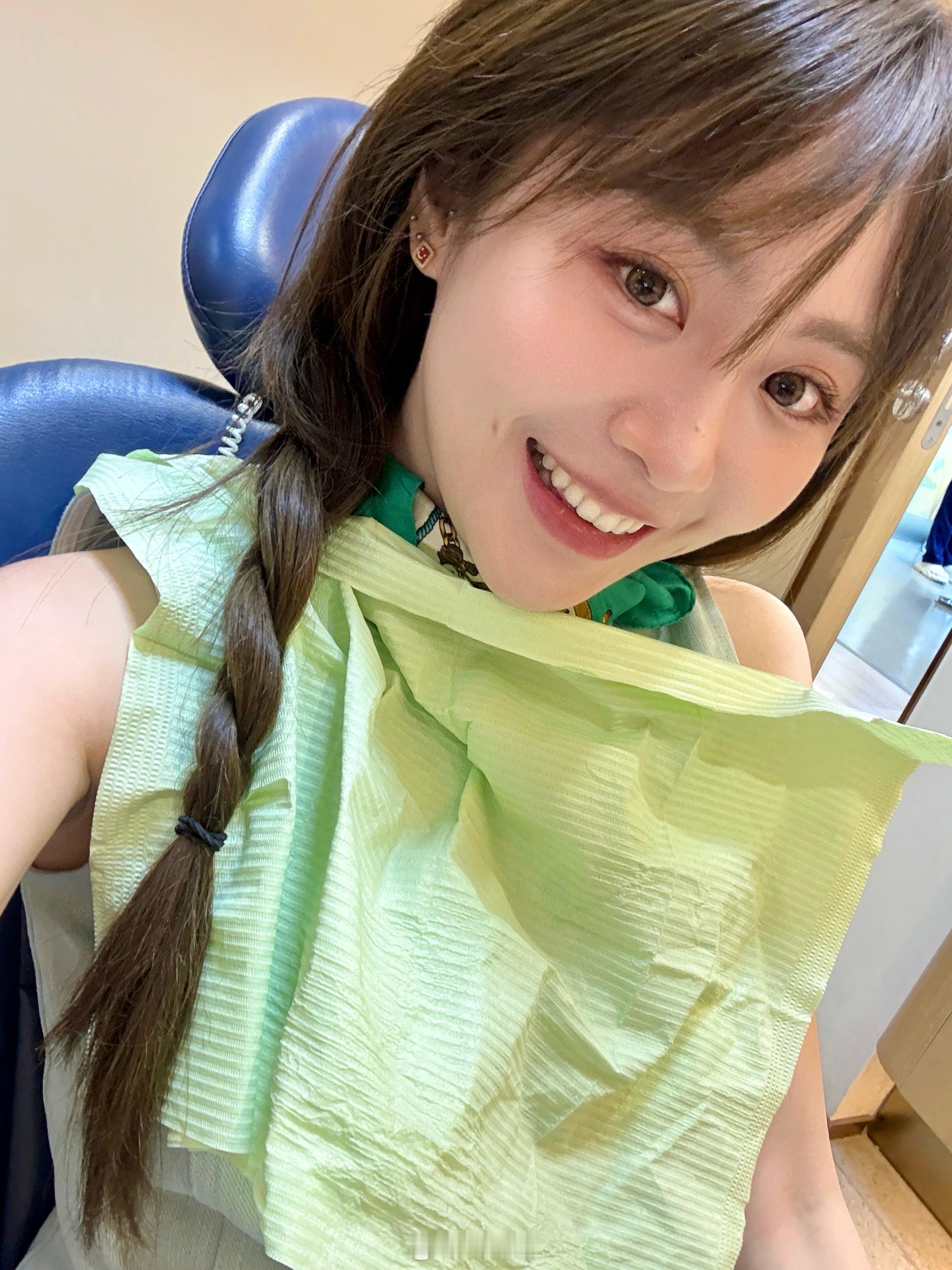 我摘牙套啦！！！3年的牙套时光终于完结了！！我真棒！[泪] ​​​