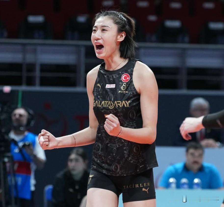 🔥王媛媛土超拦网登顶！17分助队拿首胜🔥

排球[超话] 王媛媛留洋第一季