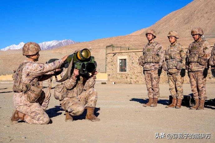 [呲牙] “边军皆精锐”——边防部队装备“红箭-12”反坦克导弹了，看上去整个步