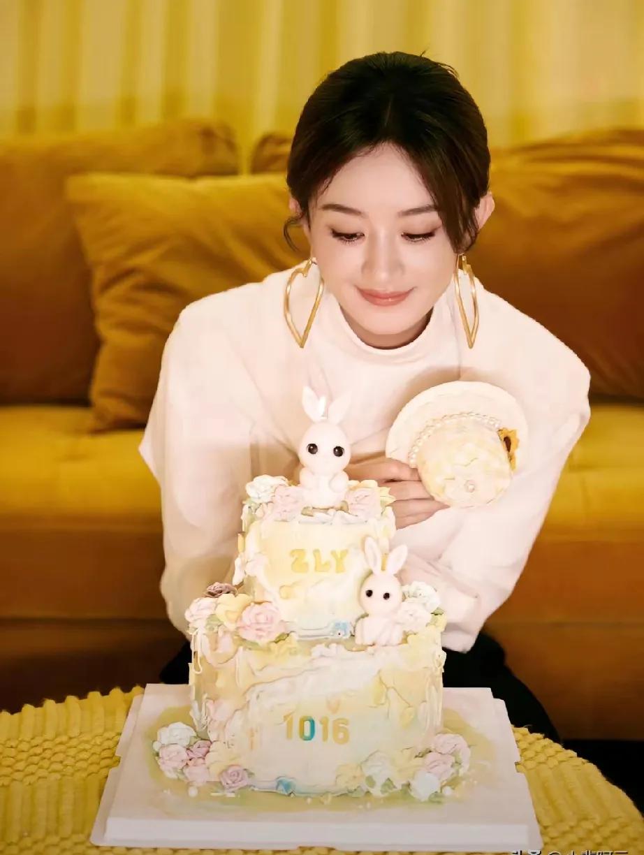 赵丽颖生日会，不玩明星堆砌，不搞烟花绚烂，却让全网心潮澎湃！三百小时匠心独运，十