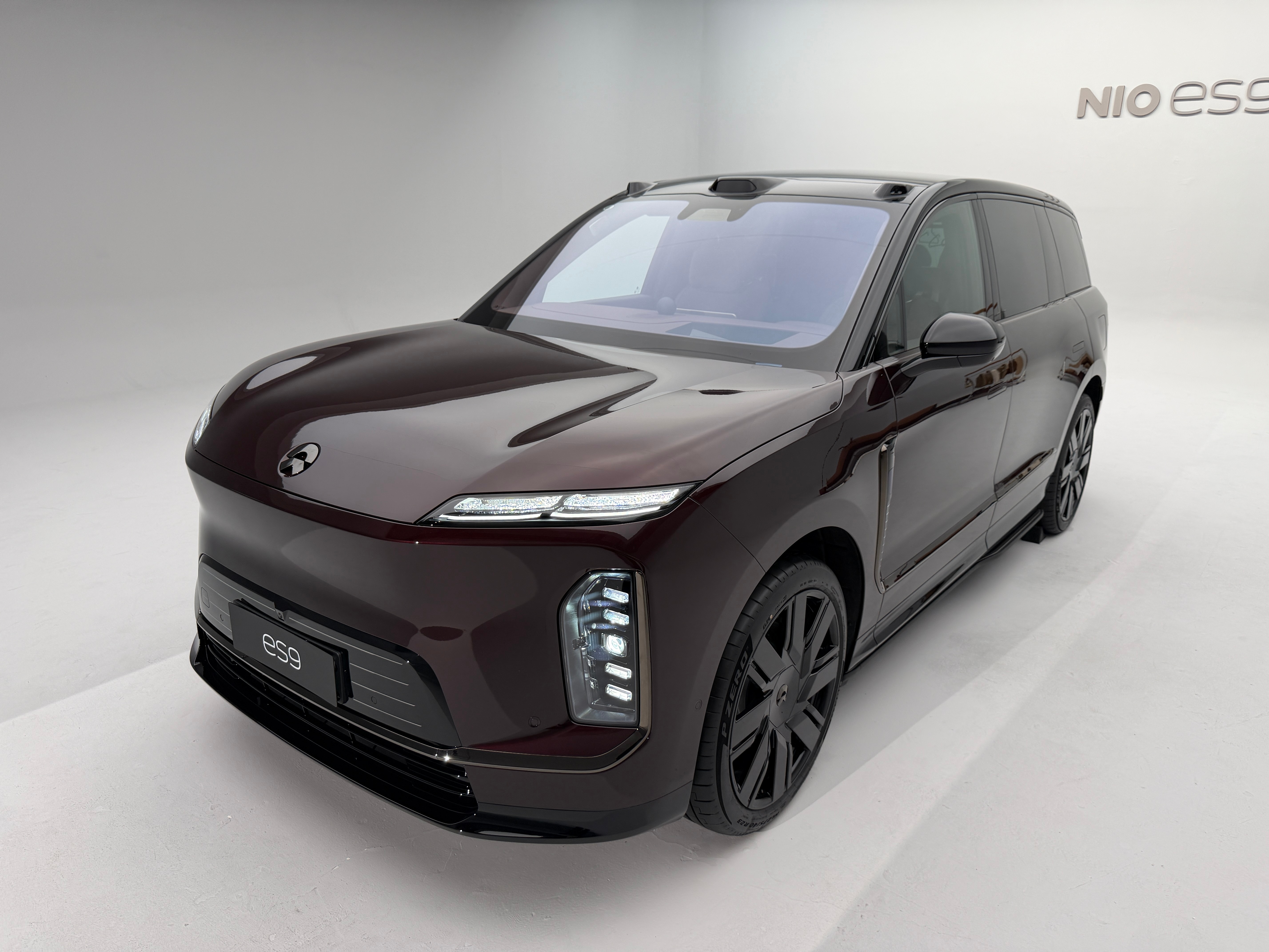 发一波存货，ES9静态拍摄时候我手机拍的外观静态图还有现场画的一个小手稿蔚来es