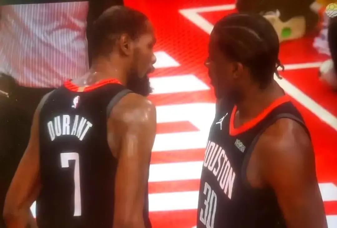 1.6亿奢侈税白烧！骑士老板脸绿
 
骑士全队工资1.92亿，税再交1.63亿，