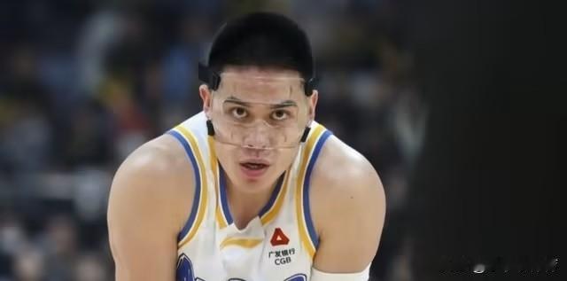 惨遭卫冕冠军双杀，北京男篮何谈夺冠！

今日CBA常规赛，北京男篮客场74:77