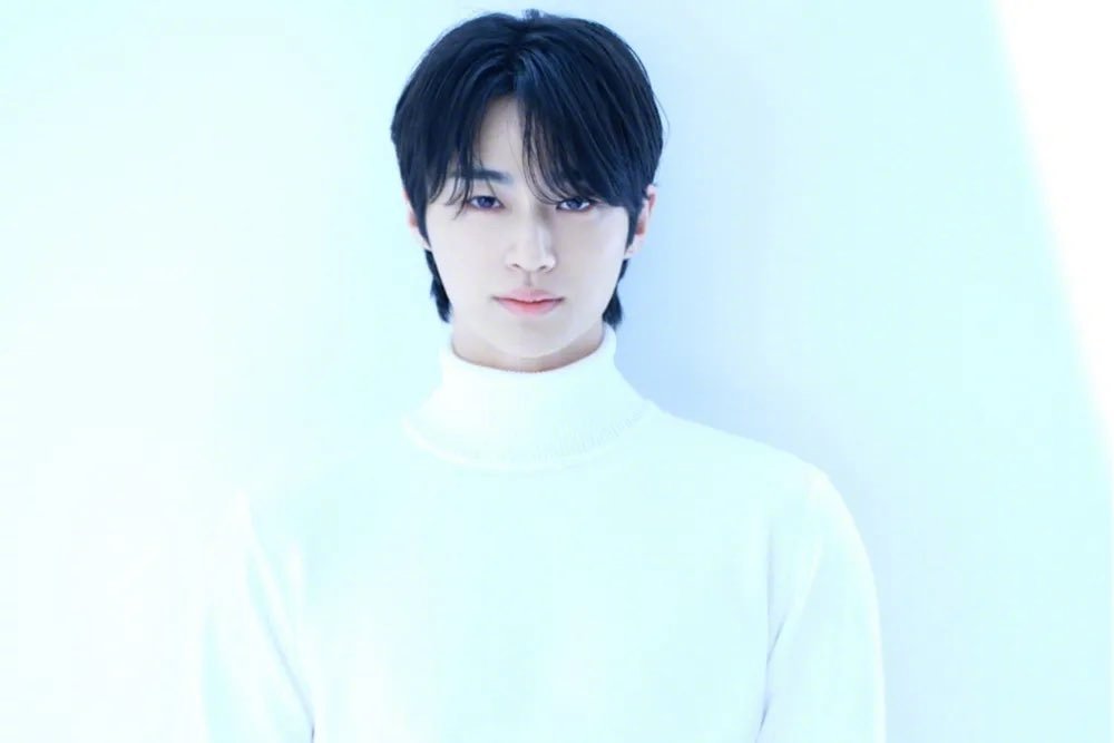 边锡佑出演我独自升级真人版边锡佑（《背着善宰跑》）将出演《我独自升级》真人版剧集